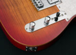 ⁦גיטרה חשמלית MICHAEL KELLY 53DB HH Maple Cherry Sunburst⁩ – תמונה ⁦3⁩